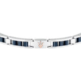 Ανδρικό βραχιόλι Maserati JM225ATZ58 από ανοξείδωτο ατσάλι με ασημί-μπλέ μπρασελέ, κοντινή λήψη.