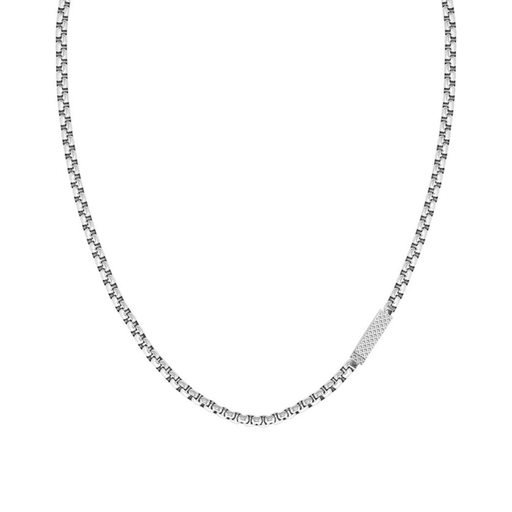 Ανδρικό κολιέ αλυσίδα Lacoste 2040121 ατσάλινο σε ασημί χρώμα με στοιχείο ενσωματομένο στην αλυσίδα.