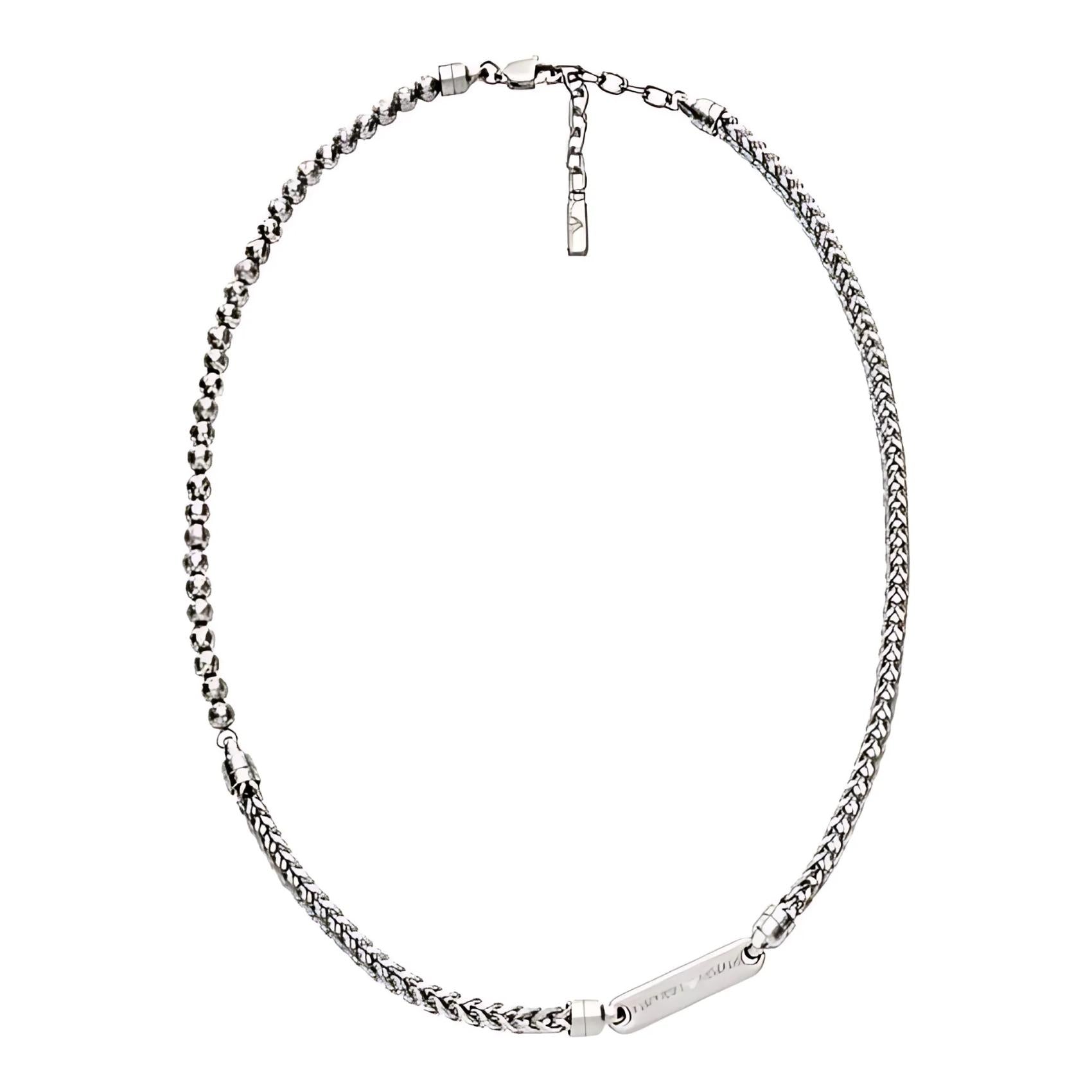 Ανδρικό κολιέ Emporio Armani EGS3182040 με ατσάλινη αλυσίδα σε ασημί χρώμα και στοιχείο σε ασημί χρώμα.