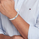 Ανδρικό βραχιόλι ατσάλινο Tommy Hilfiger TH2790421 σε ασημένιο χρώμα.
