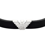 Ανδρικό βραχιόλι Emporio Armani EGS3168040 σιλικόνης σε μαύρο χρώμα με ατσάλινο στοιχείο σε σχήμα V και κούμπωμα σε ασημί χρώμα-κοντινή λήψη.