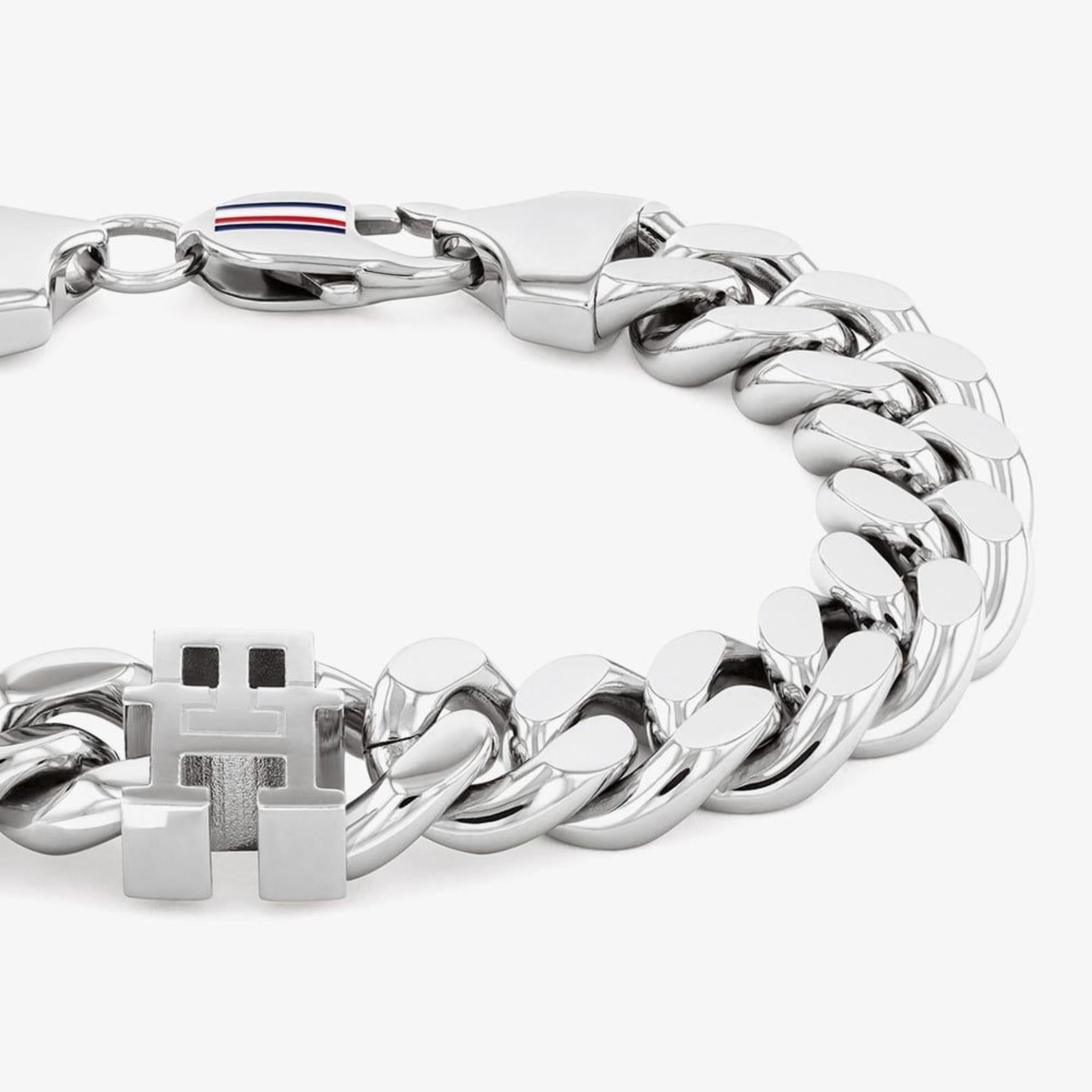 Ανδρικό βραχιόλι χειροπέδα Tommy Hilfiger 2790664 από ατσάλι σε ασημί χρώμα, κοντινή λήψη.