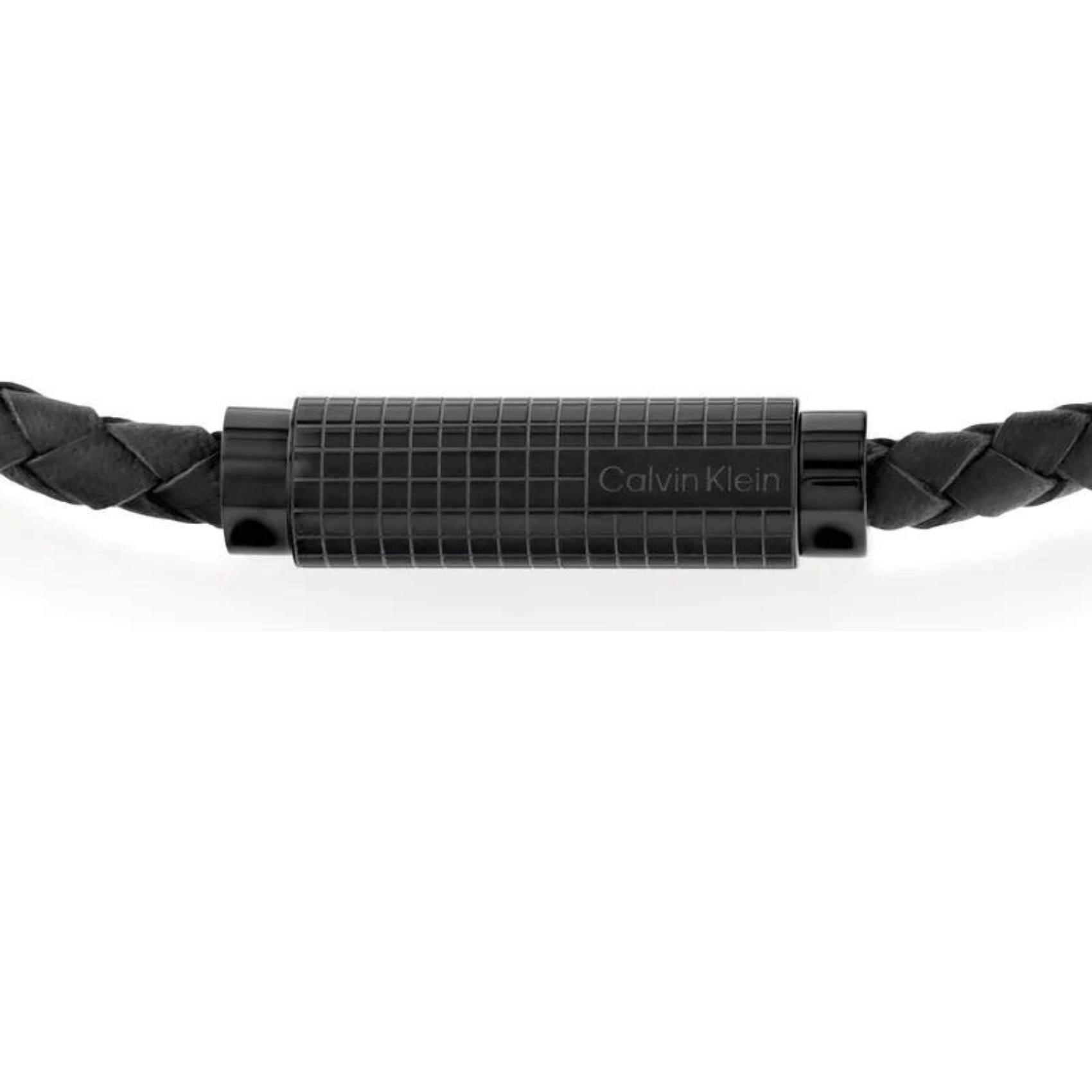 Ανδρικό βραχιόλι Calvin Klein 35000424 από μαύρο δέρμα με μαύρη αγκράφα.