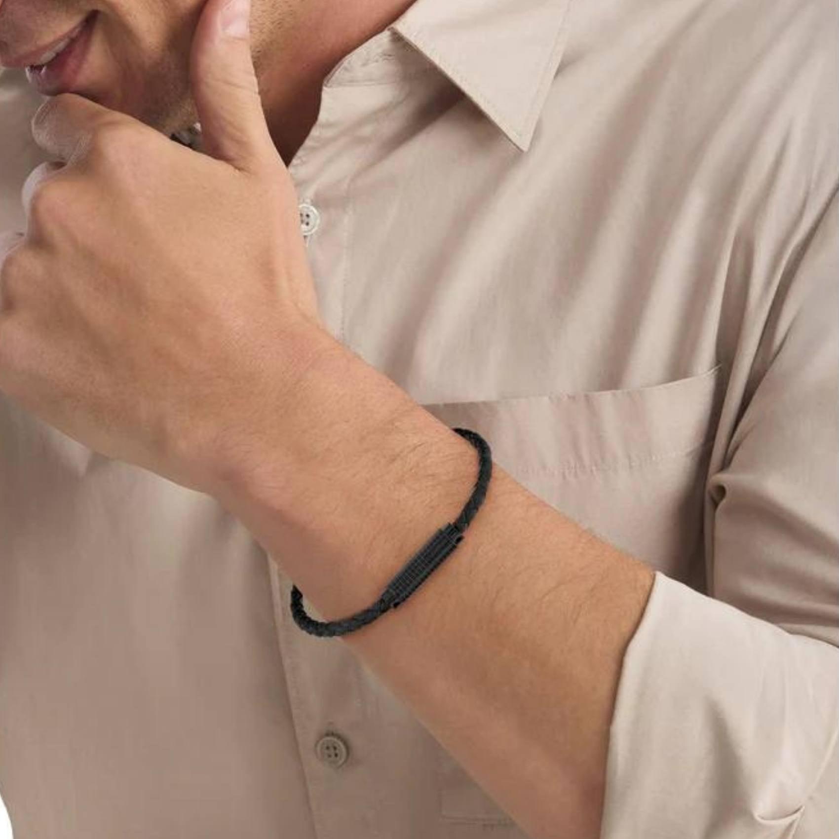 Ανδρικό βραχιόλι Calvin Klein 35000424 από μαύρο δέρμα με μαύρη αγκράφα.