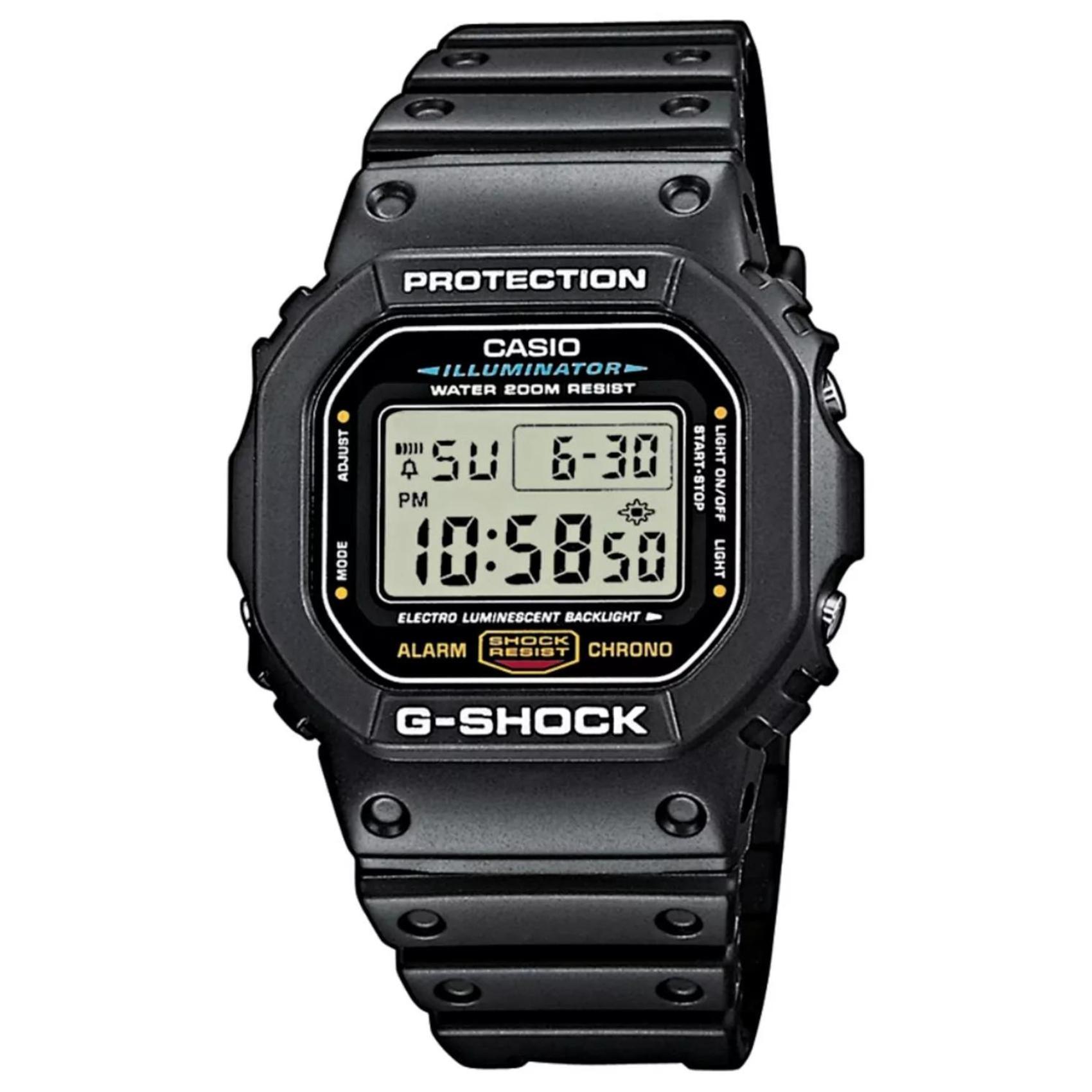 Ψηφιακό ρολόι Casio 5600 Series DW-5600E-1VER με μαύρο καουτσούκ λουράκι και μαύρο καντράν 48.9×42.8mm σε τετράγωνο σχημα.