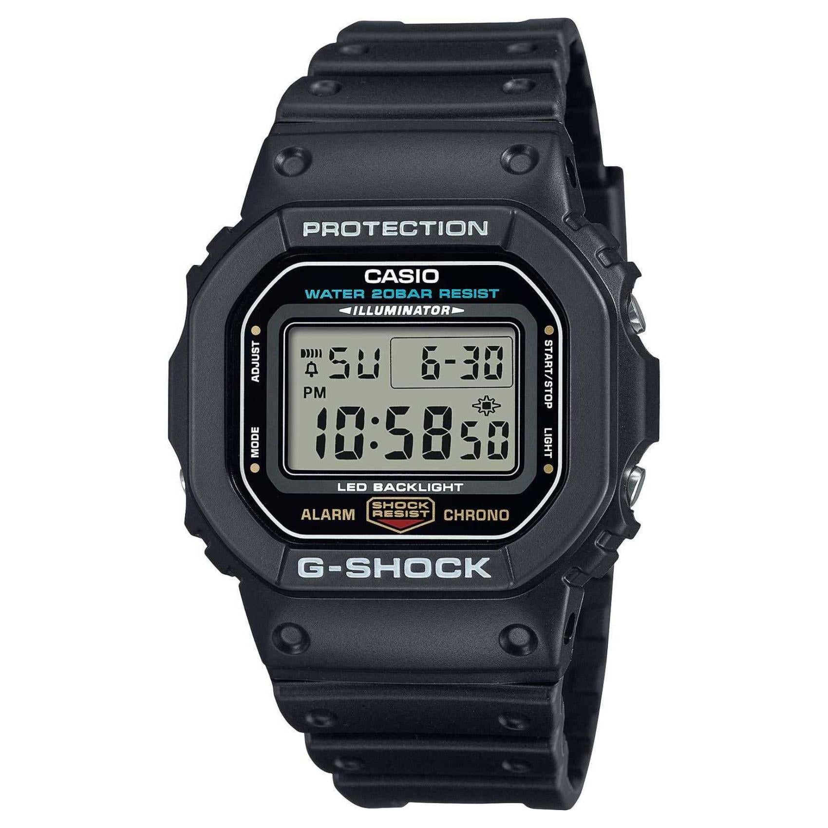 Casio G-Shock 5600 Series DW-5600UE-1ER με μαύρο καουτσούκ λουράκι και μαύρο ψηφιακό καντράν.