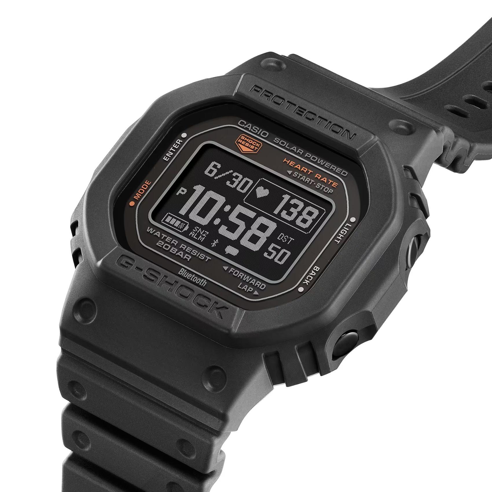 Προπονητικό ρολόι smartwatch G-Squad Casio G-Shock DW-H5600-1ER Solar με μαύρο καουτσούκ λουράκι και μαύρο καντράν διαμέτρου 44,5mm σε τετράγωνο σχημα.