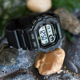 Ρολόι χρονογράφος Casio Illuminator WS-1400H-1AVEF με μαύρο καουτσούκ λουράκι, μαύρο καντράν σε τετράγωνο σχημα με ψηφιακή ένδειξη και στεγανότητα 10ATM-100Μ.