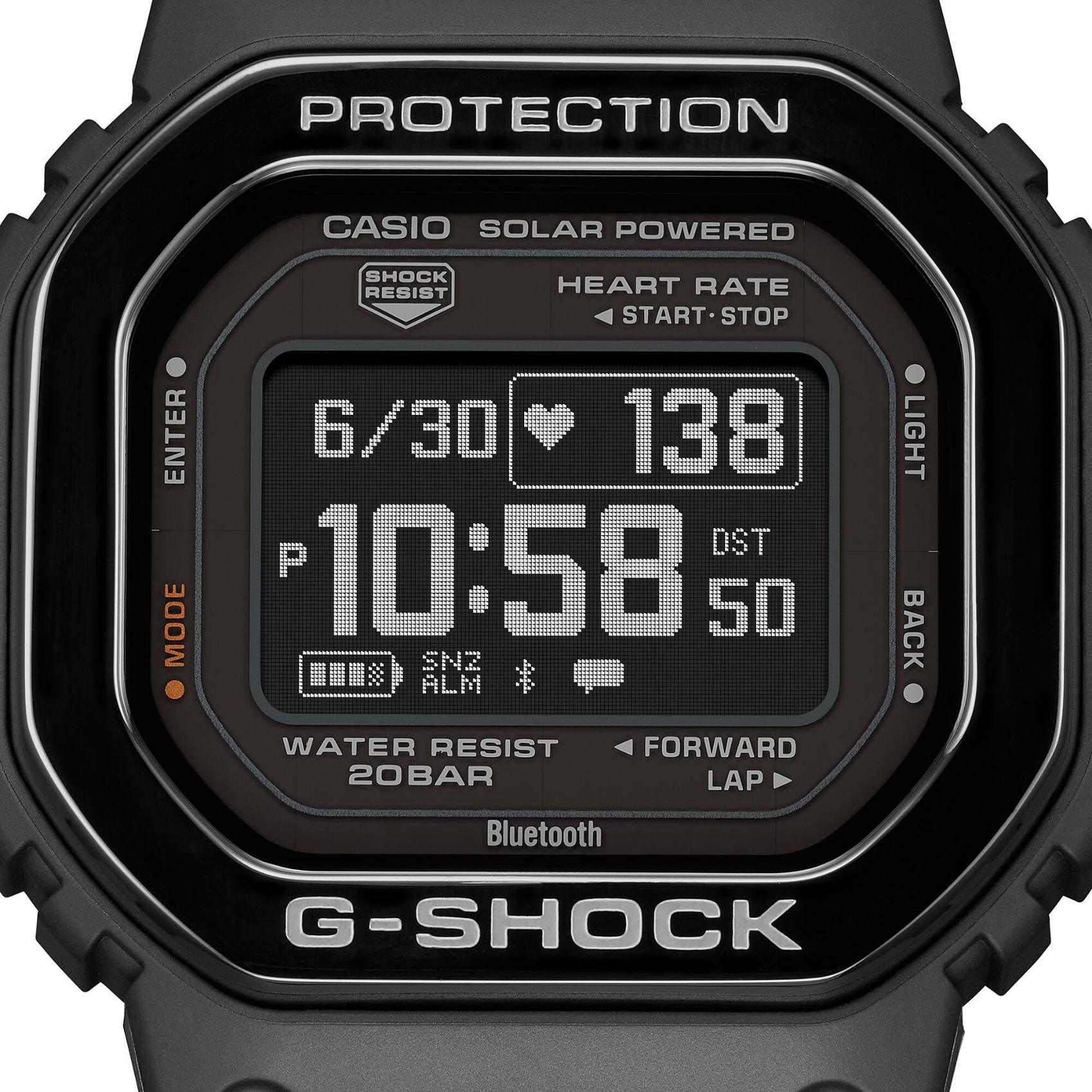 Προπονητικό ρολόι smartwatch G-Squad Casio G-Shock DW-H5600MB-1ER Solar με μαύρο καουτσούκ λουράκι και μαύρο καντράν διαμέτρου 44,5mm σε τετράγωνο σχημα.