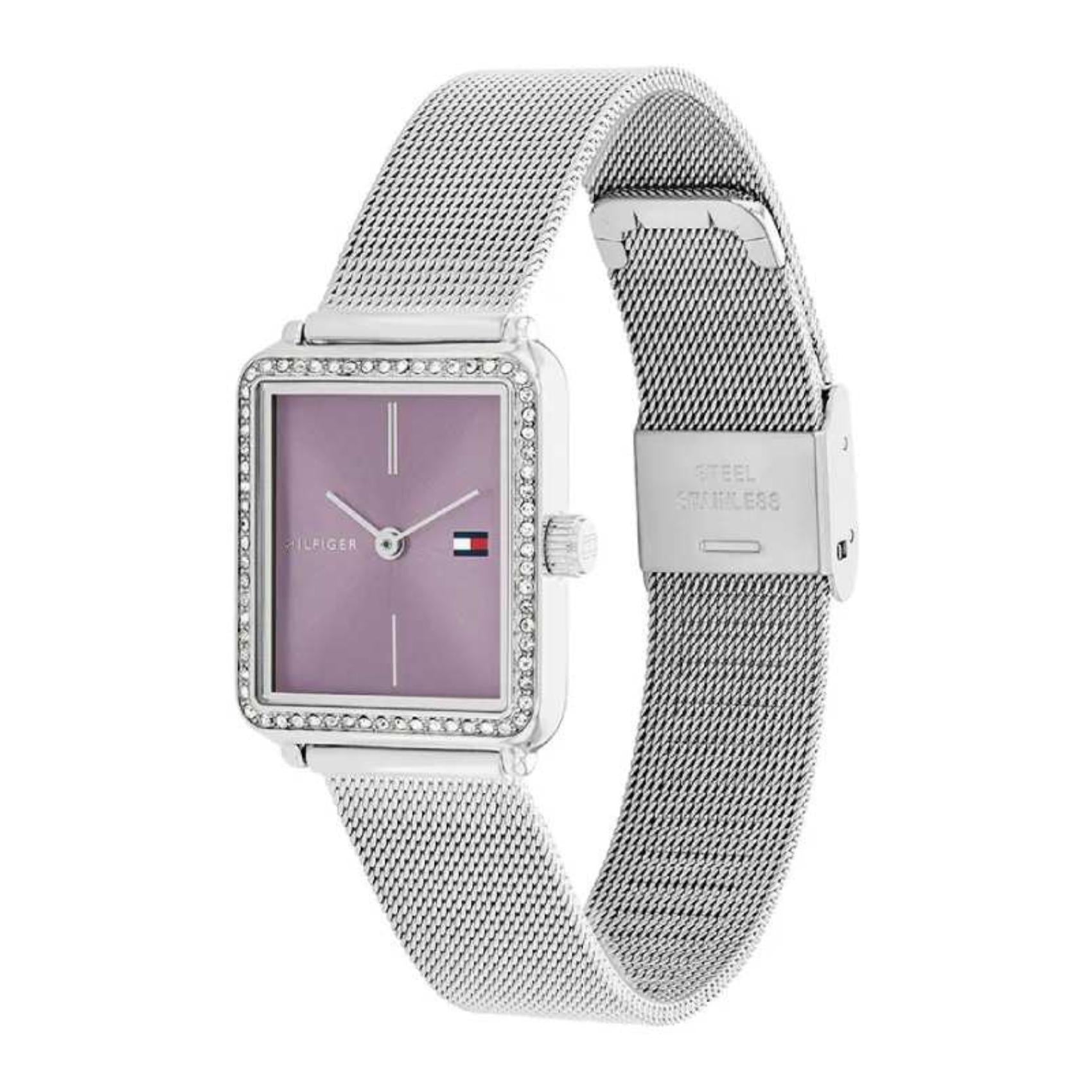 Γυναικείο ρολόι Tommy Hilfiger 1782790 σε τετράγωνο σχήμα ασημί ατσάλινο μπρασελέ ψάθα και μωβ καντράν 21Χ21mm με ζιργκόν, πλαϊνή λήψη.