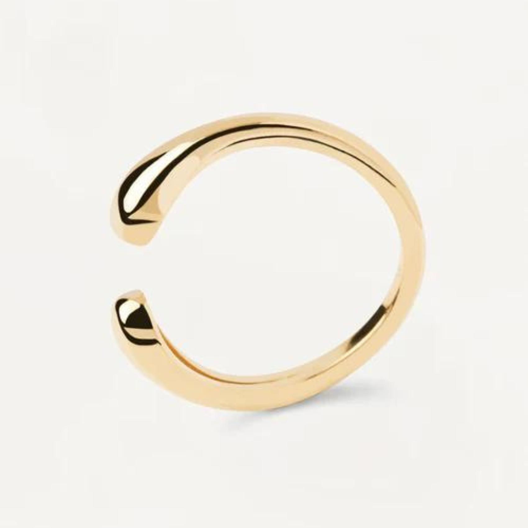 Γυναικείο δαχτυλίδι PDPAOLA AN01-903 Crush Ring κατασκευασμένο από ασήμι 925 επιχρυσωμένο με επίστρωση κίτρινου χρυσού 18 καρατίων και πλάτος κατασκευής 4mm με ανοιχτό τελείωμα.