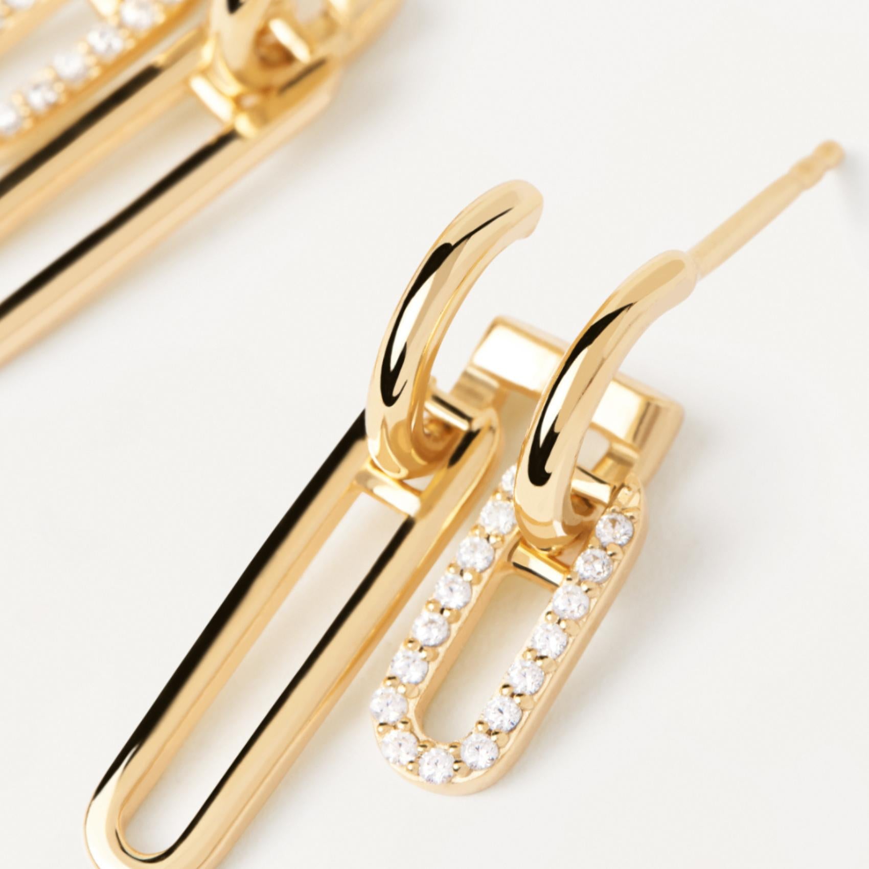Σκουλαρίκια Pdpaola AR01-828-U Essentials Nexa Gold με διπλό κρικάκι & κρεμαστά με ζιργκόν.