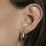 Καρφωτά σκουλαρίκια PDPAOLA AR02-882-U Essentials Sugar Silver σε ασημί χρώμα με σχήμα σταγόνας.