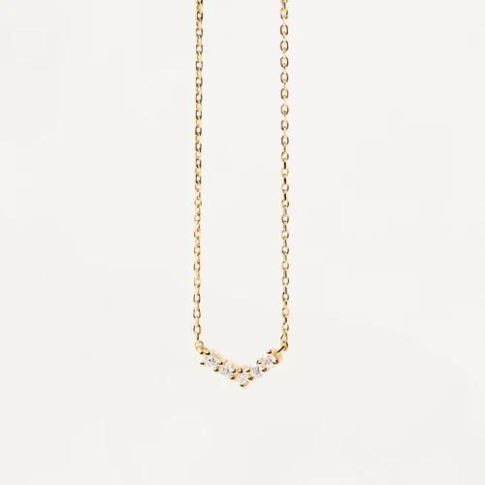 Γυναικείo κολιέ PDPAOLA CO01-485-U Mini Crown από επιχρυσωμένο ασήμι με κρεμαστό σε σχήμα V και πέτρες από ζιργκόν.