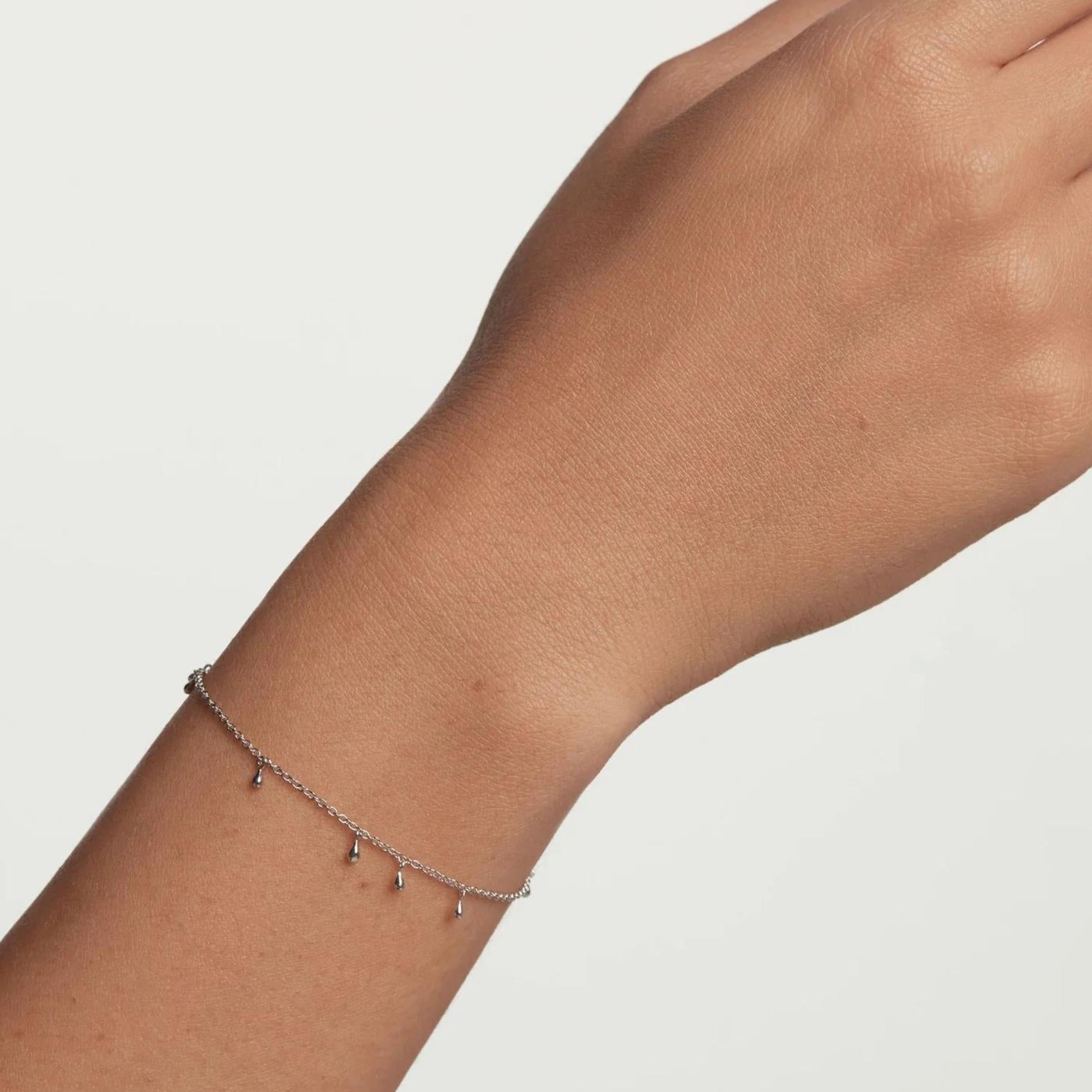 Βραχιόλι Pdpaola PU02-588-U Essentials Teardrop Silver ασήμένιο με κρεμαστά στοιχεία.