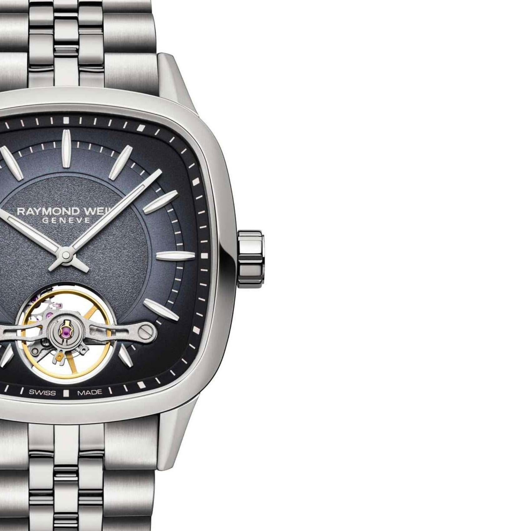 Raymond Weil Freelancer 2790-ST-50051 με ασημί ατσάλινο μπρασελέ και τετράγωνο μπλε skeleton καντράν διαστάσεων 40mmX40mm.