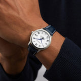 Raymond Weil Maestro Moon Phase 2239-STC-00659 με φάση σελήνης μπλε δερμάτινο λουράκι και ασημί καντράν διαμέτρου 40mm.
