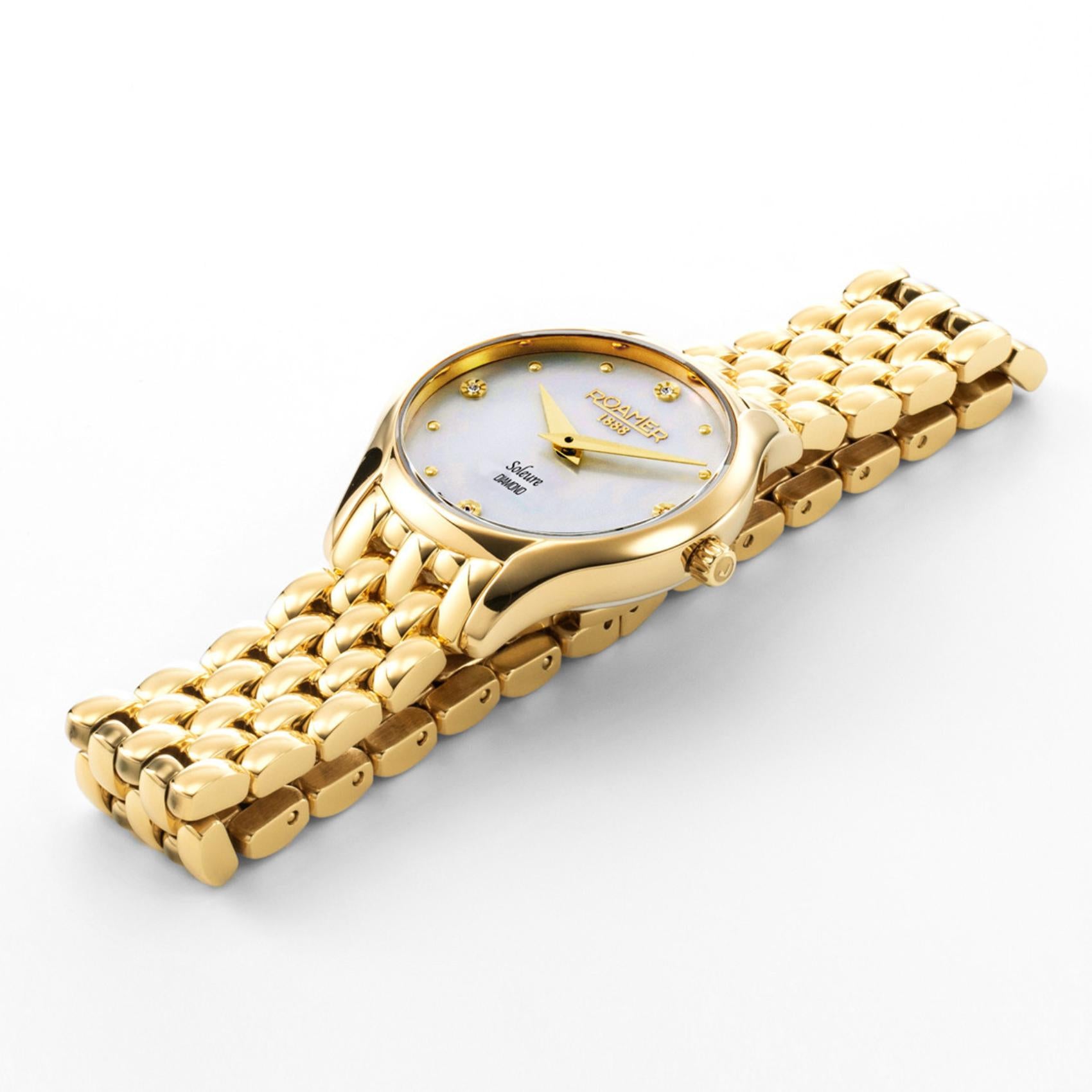 Γυναικείο ρολόι Roamer Soleure Diamond 547857-48-25-50 με χρυσό ατσάλινο μπρασελέ και άσπρο φίλντισι καντράν διαμέτρου 30mm με διαμάντια.