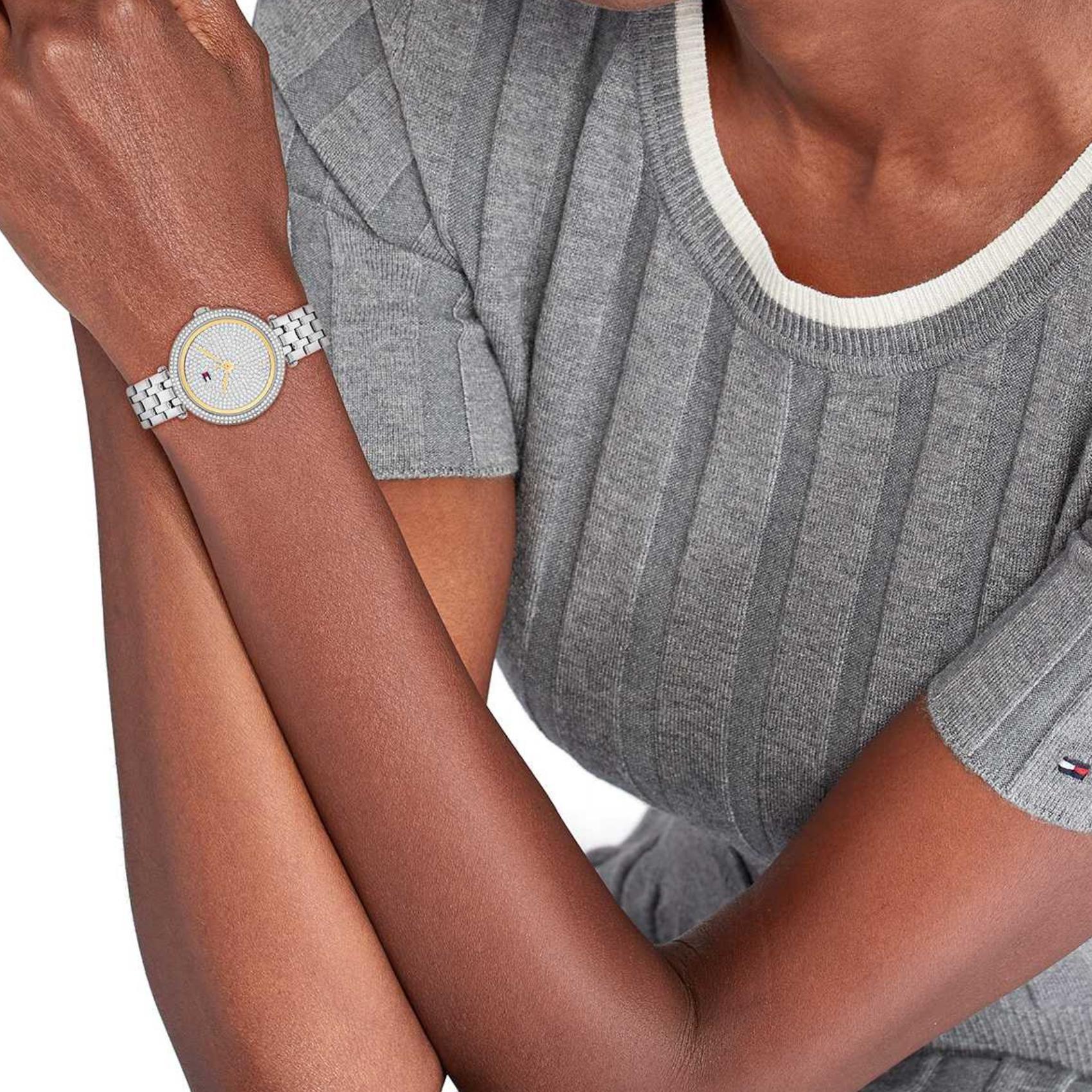 Ρολόι Tommy Hilfiger Natalie 1782722 με ασημί ατσάλινο μπρασελέ και ασημί καντράν 34mm με ζιργκόν.