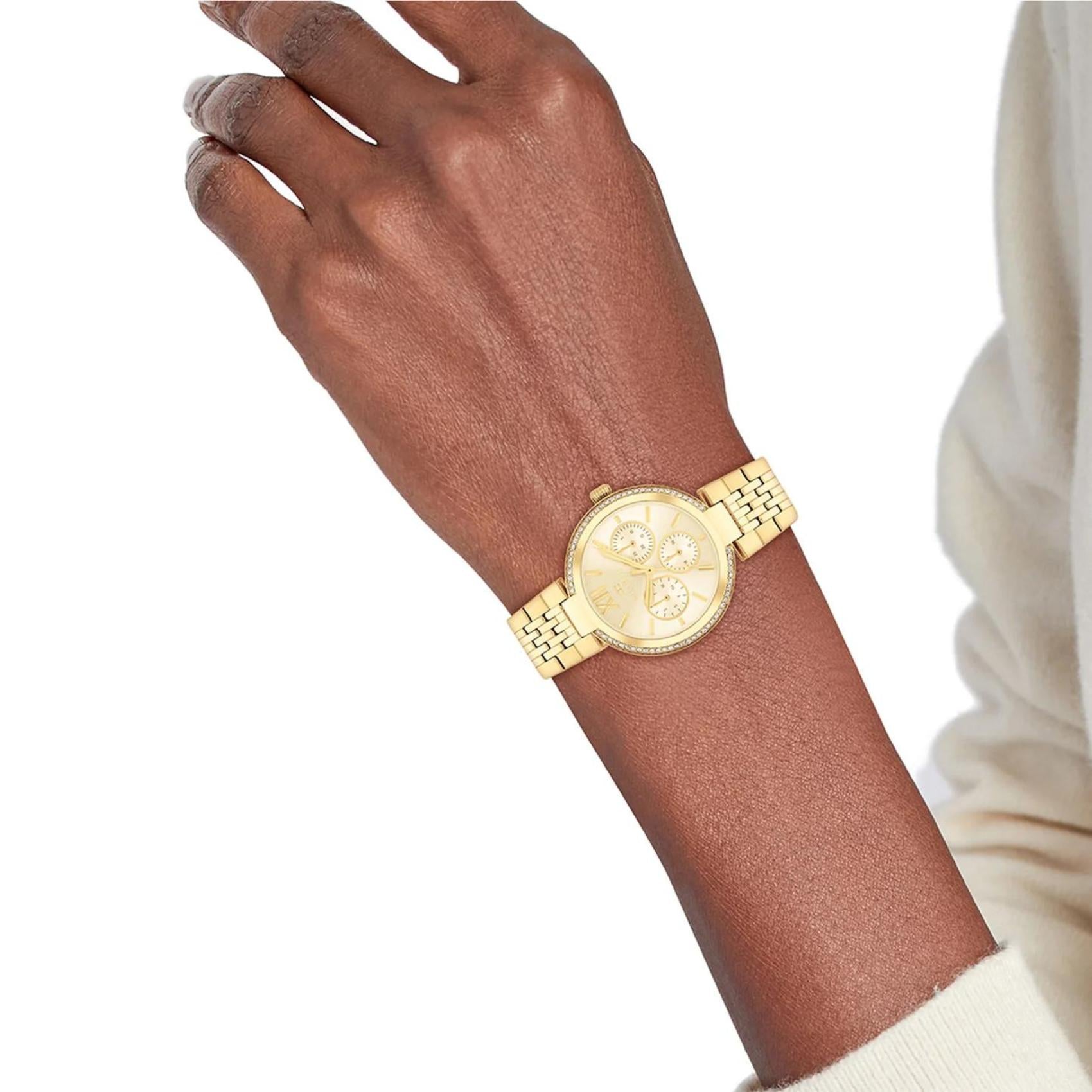 Ρολόι Tommy Hilfiger Sophia 1782697 με χρυσό ατσάλινο μπρασελέ και χρυσό καντράν διαμέτρου 36mm με ζιργκόν.