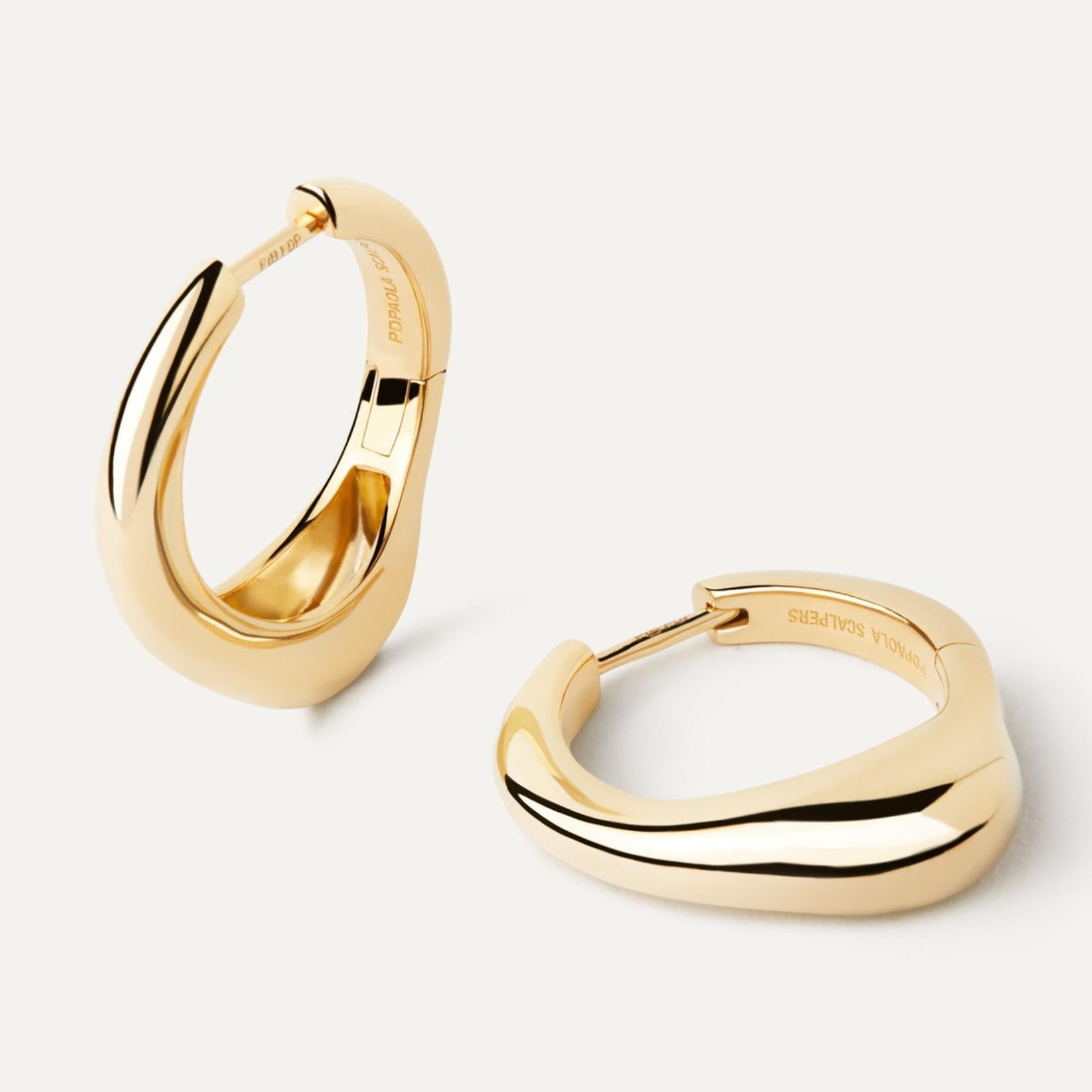 Σκουλαρίκια κρίκοι PDPAOLA AR01-B66-U Silhouettes Riba Hoops σε χρυσό χρώμα από ασήμι 925 επιχρυσωμένα.