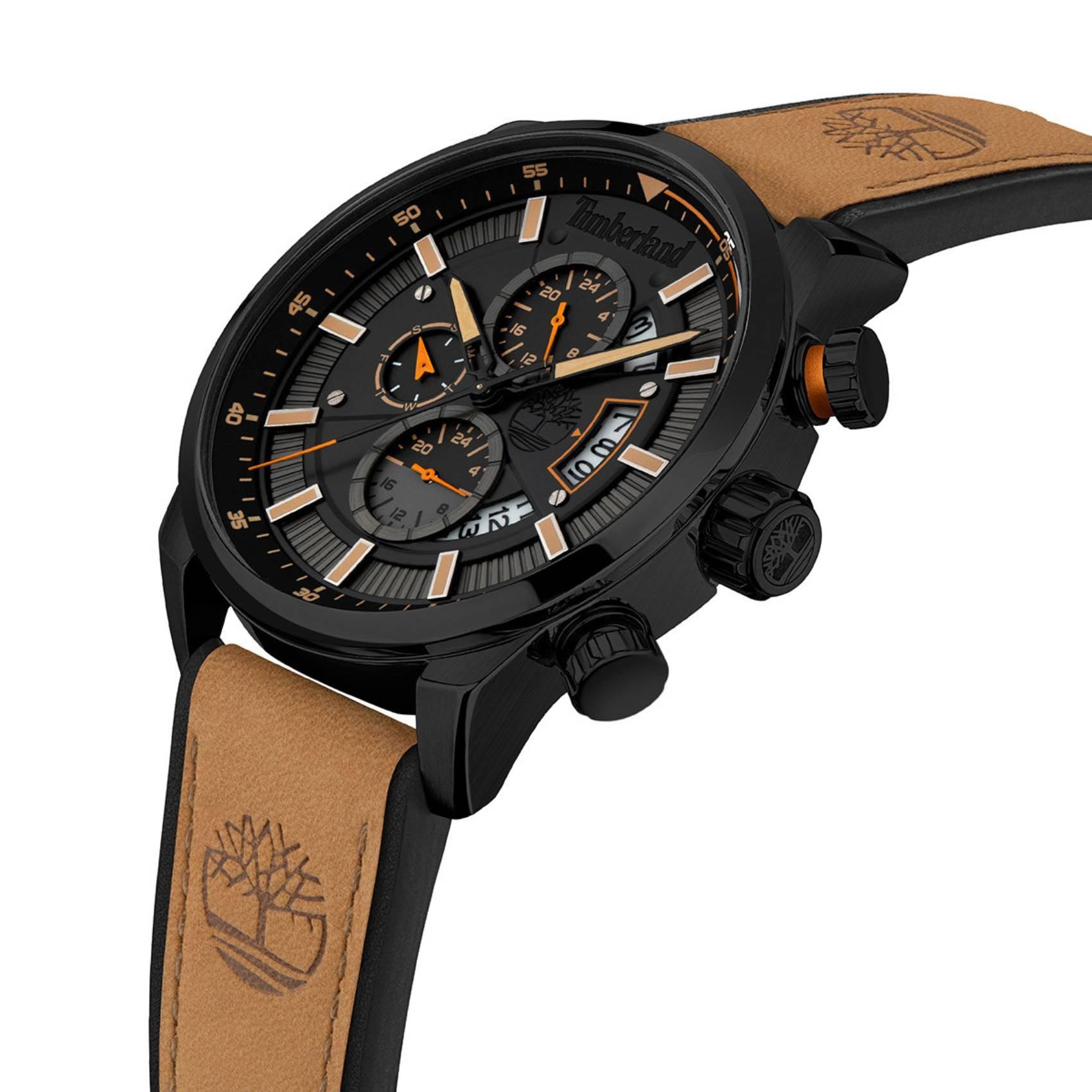 Ανδρικό ρολόι Timberland Callahan TDWGF2102603 χρονογράφος με ταμπά δερμάτινο λουράκι και μαύρο καντράν διαμέτρου 46mm με ένδειξη ημέρας-ημερομηνίας.