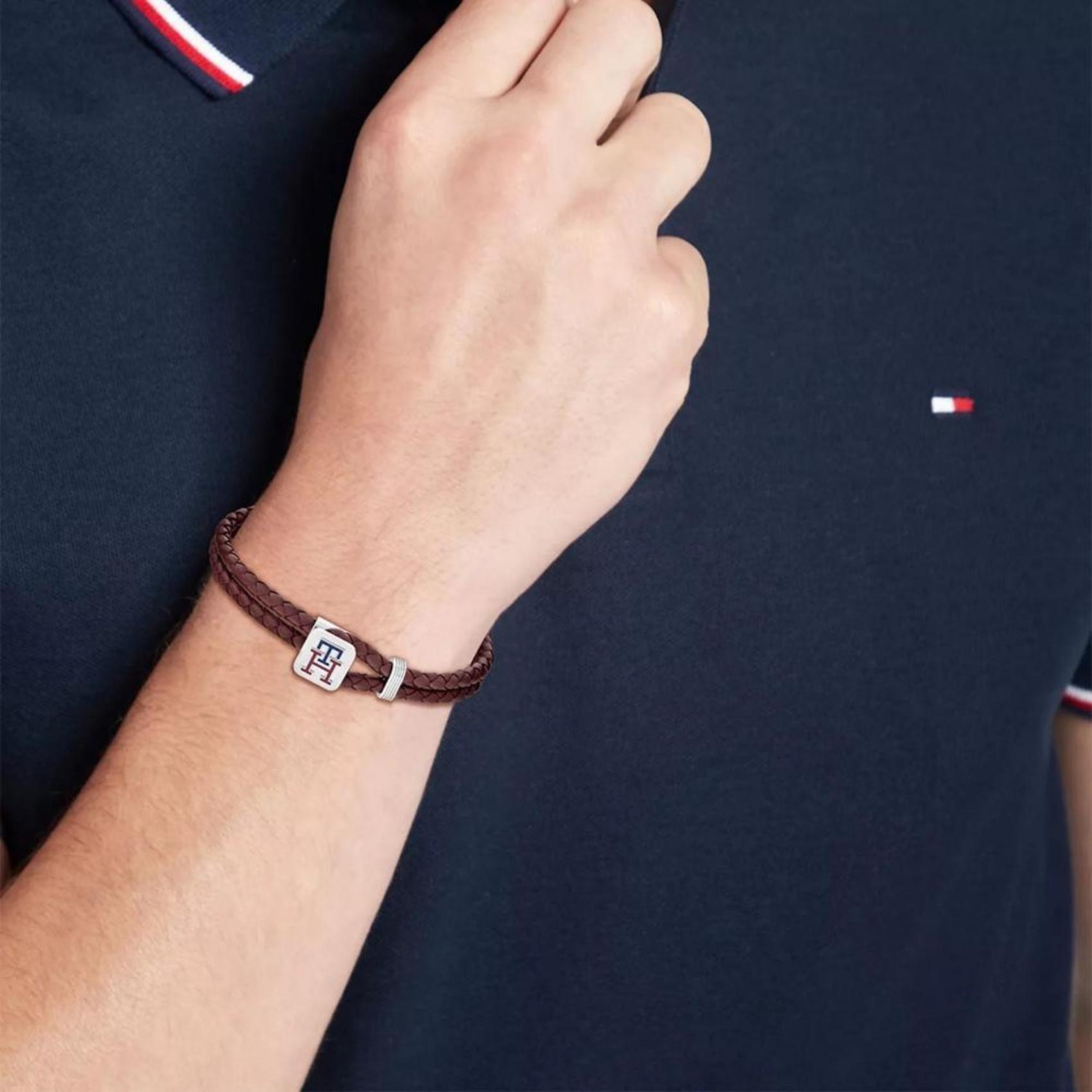 Ανδρικό βραχιόλι tommy Hilfiger 2790533 από καφέ δέρμα με ασημένιο κούμπωμα.