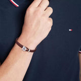 Ανδρικό βραχιόλι tommy Hilfiger 2790533 από καφέ δέρμα με ασημένιο κούμπωμα.