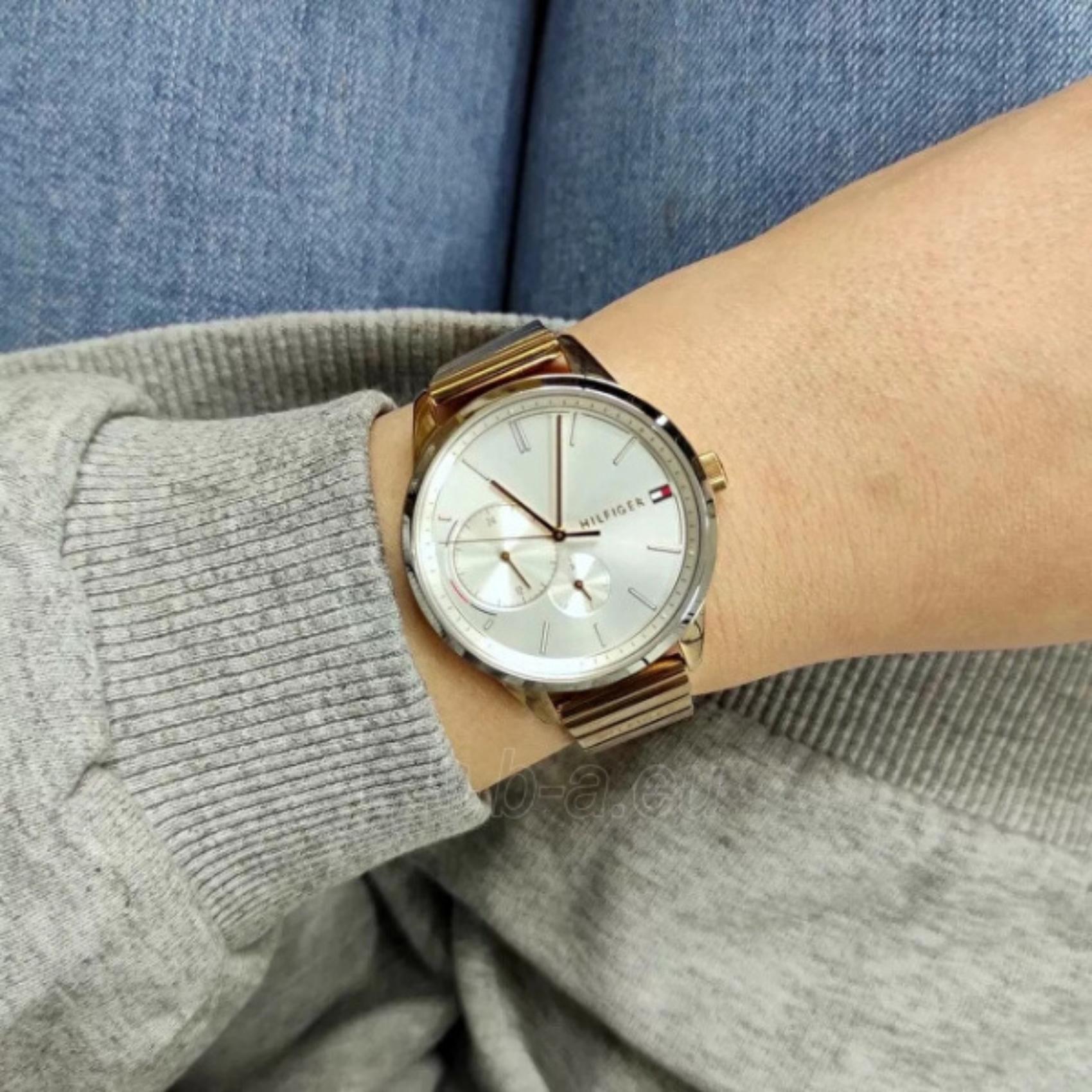 Γυναικείο ρολόι Tommy Hilfiger Brooke 1782021 με ροζ χρυσό ατσάλινο μπρασελέ και άσπρο καντράν διαμέτρου 38mm με ημερομηνία.