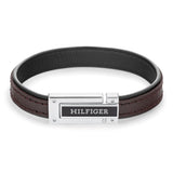 Δερμάτινο βραχιόλι Tommy Hilfiger 2790559 σε καφέ χρώμα που δένει με κούμπωμα από ανοξείδωτο ατσάλι σε ασημί χρώμα.