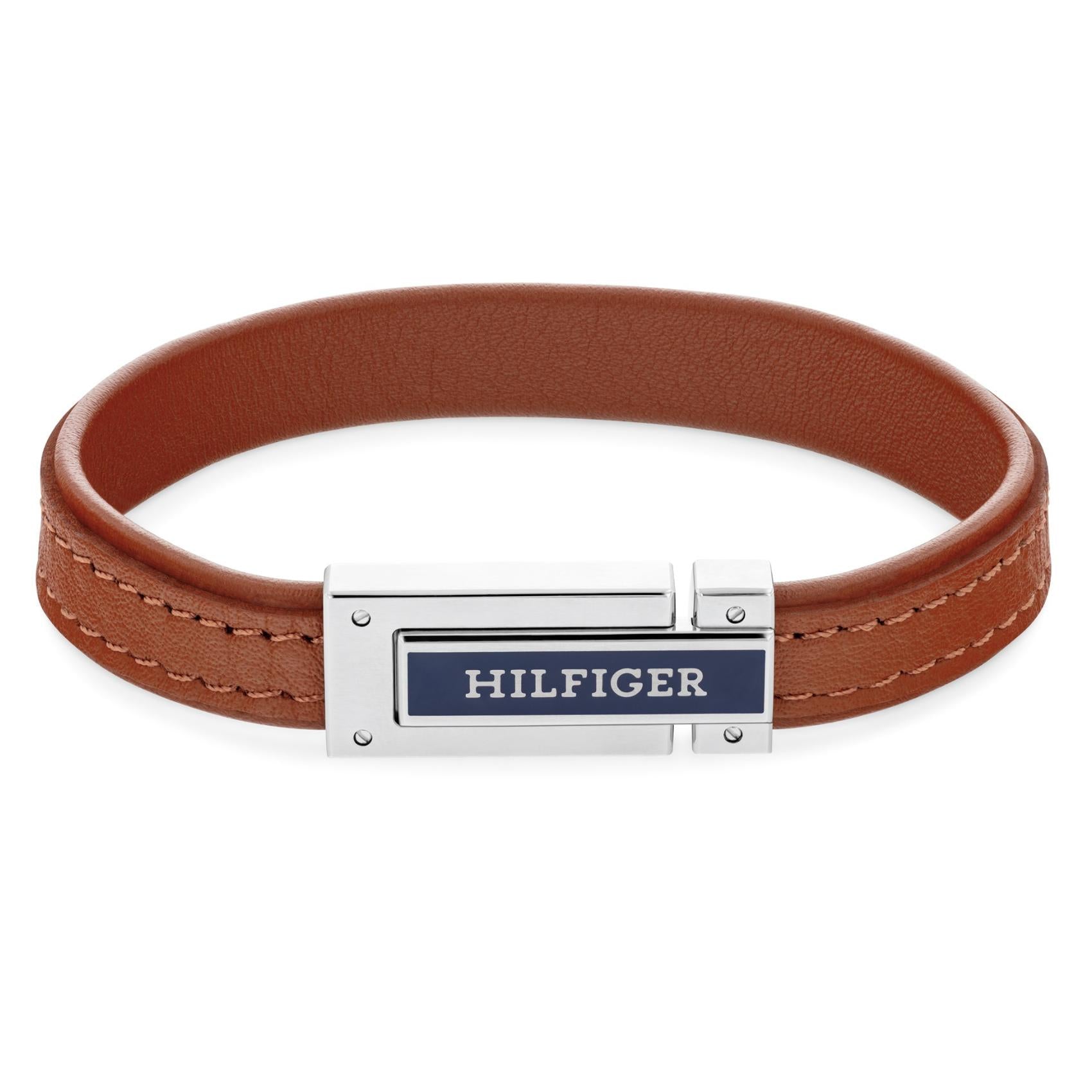 Δερμάτινο βραχιόλι Tommy Hilfiger 2790560 σε καφέ χρώμα που δένει με κούμπωμα από ανοξείδωτο ατσάλι σε ασημί χρώμα.