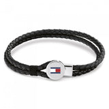 Διπλό βραχιόλι Tommy Hilfiger 2790654 δερμάτινο σε μαύρο χρώμα που δένει με ατσάλινο κούμπωμα σε ασημί χρώμα.