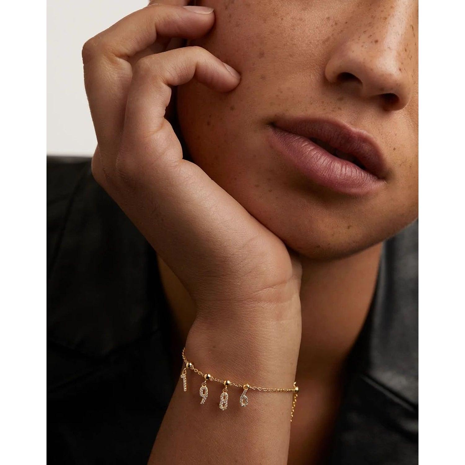 Paola Charm Αριθμός 1