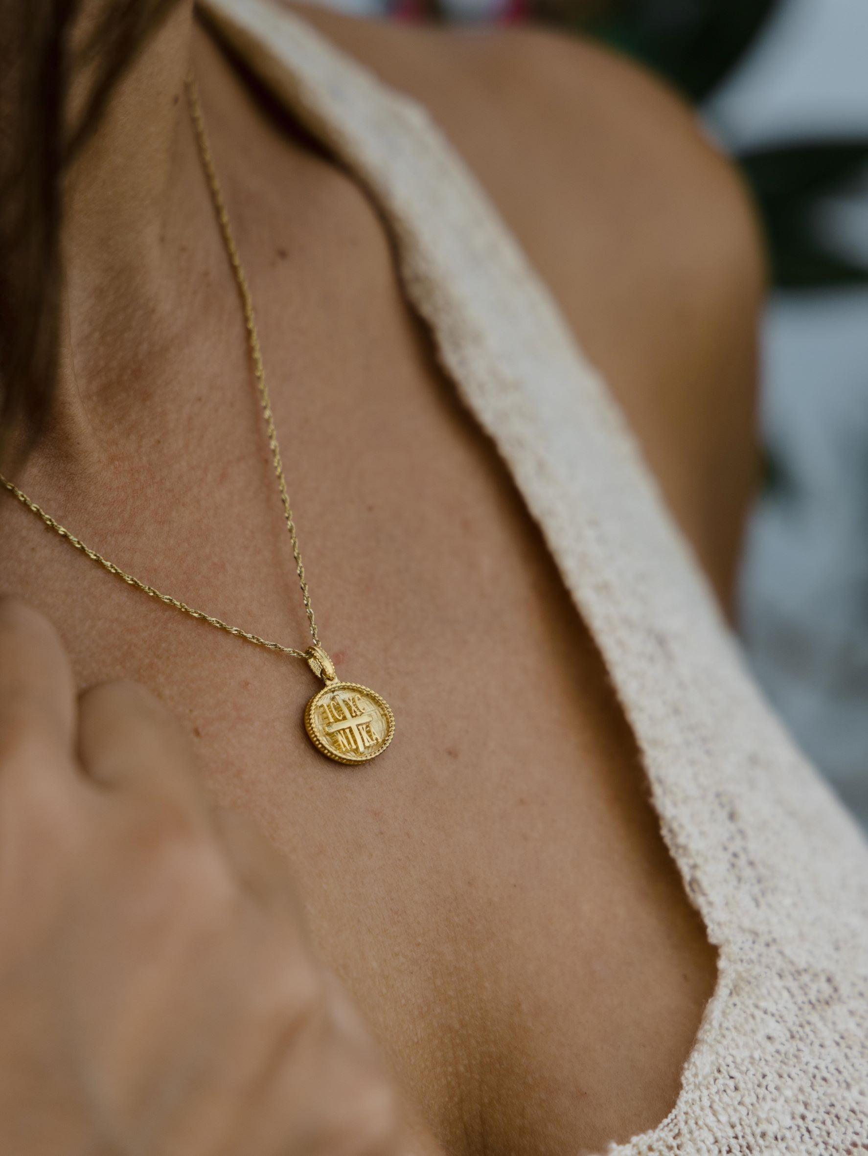 Κωνσταντινάτο μενταγιόν χρυσό Κ14