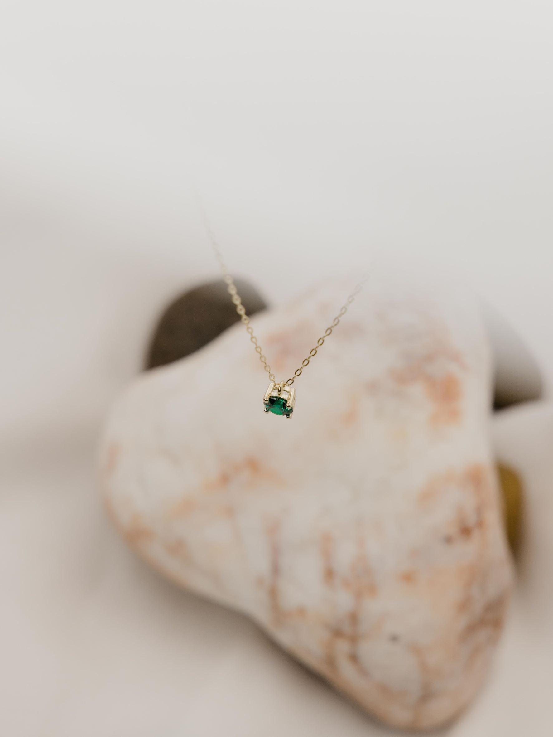 Χρυσό κολιέ Κ14 με Πράσινο Ζιργκόν