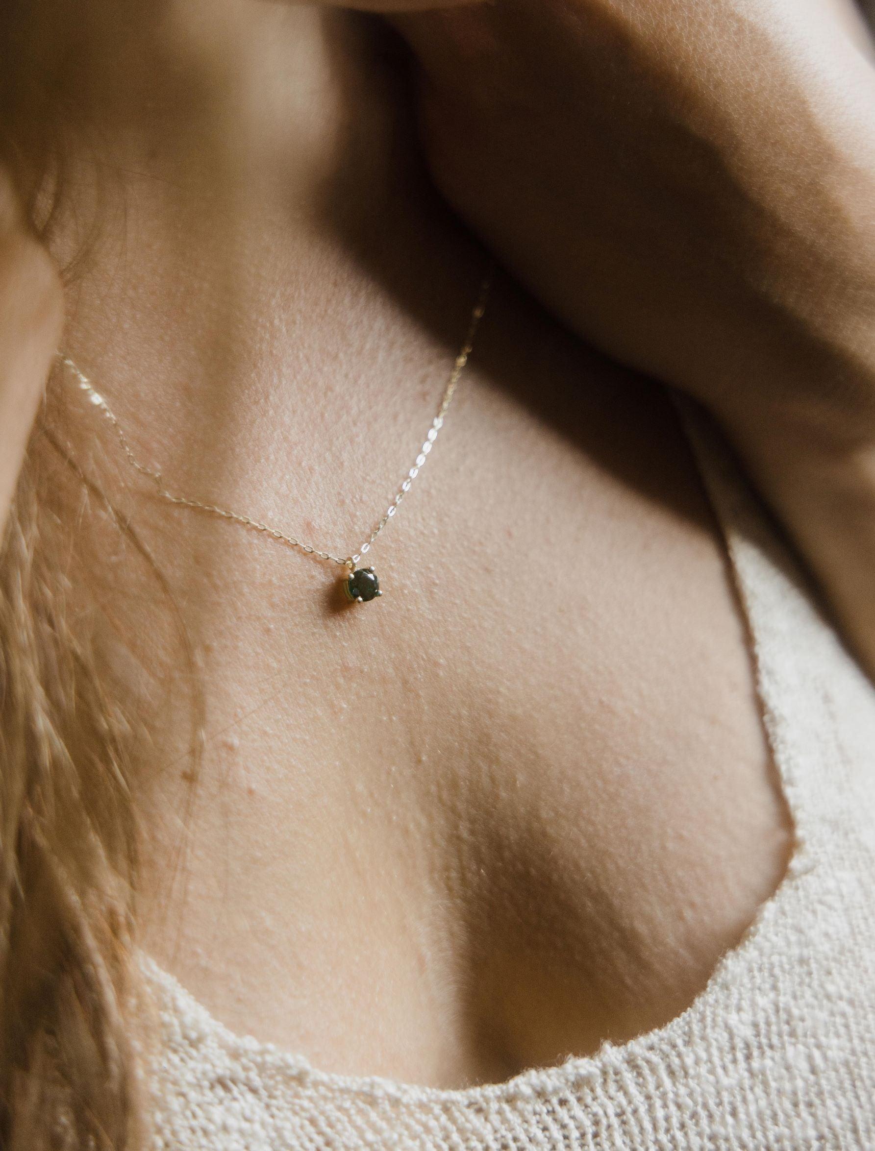 Χρυσό κολιέ Κ14 με Πράσινο Ζιργκόν