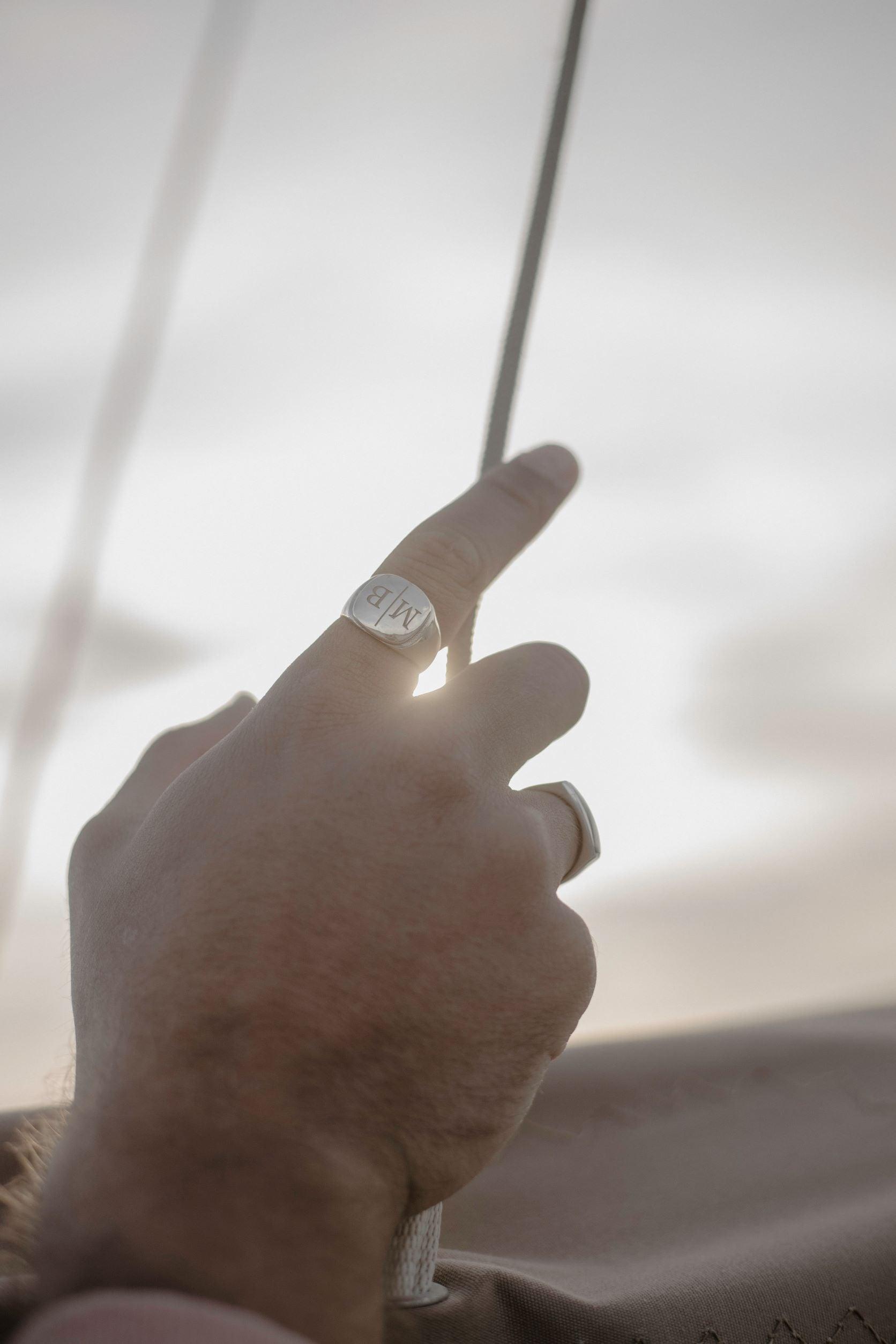 Ασημένιο δαχτυλίδι 925 με αρχικά επιπλατινωμένο RG2201.008