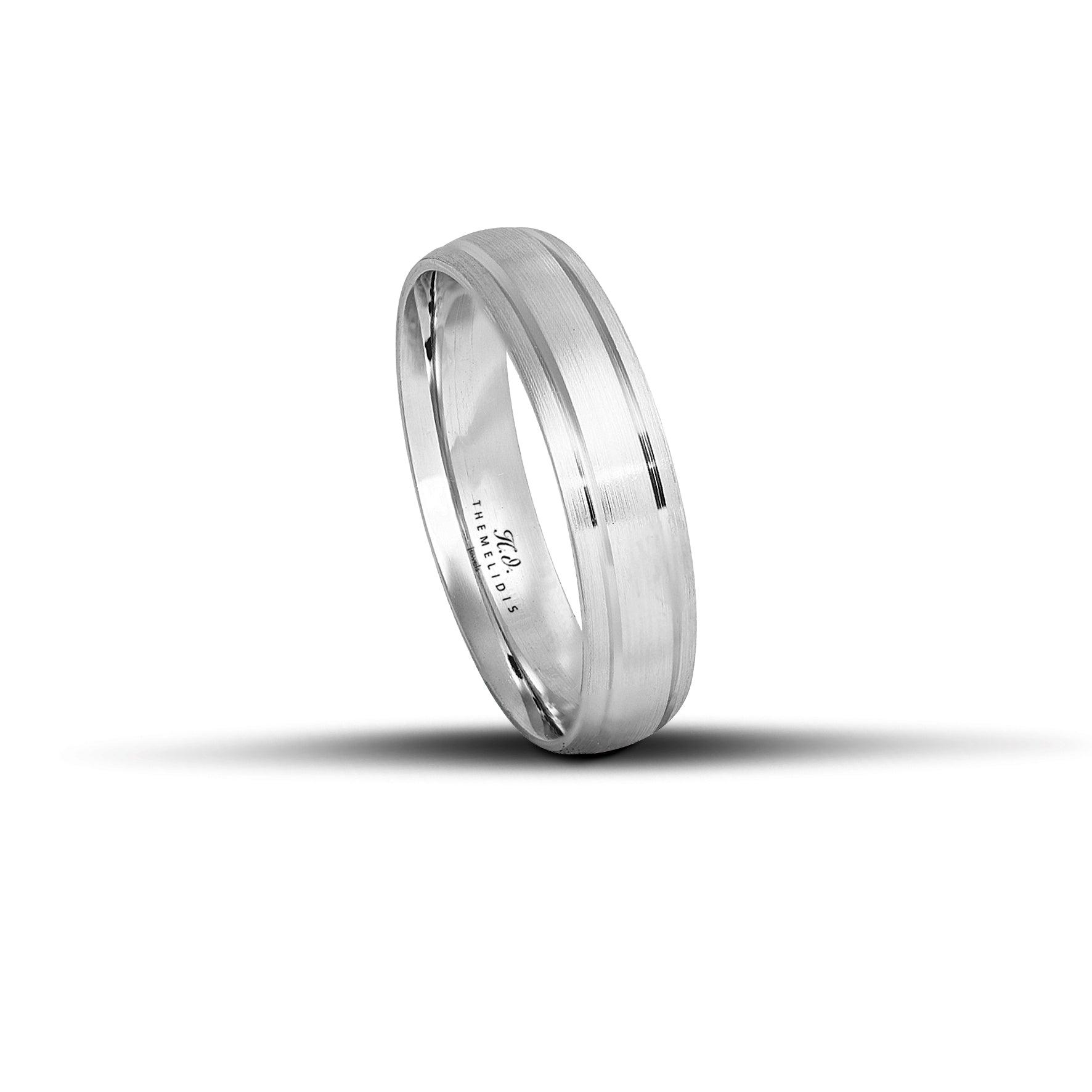 Λευκόχρυσες βέρες γάμου 5mm με σαγρέ φινίρισμα και λουστρέ γραμμές, χειροποίητης ελληνικής κατασκευής.