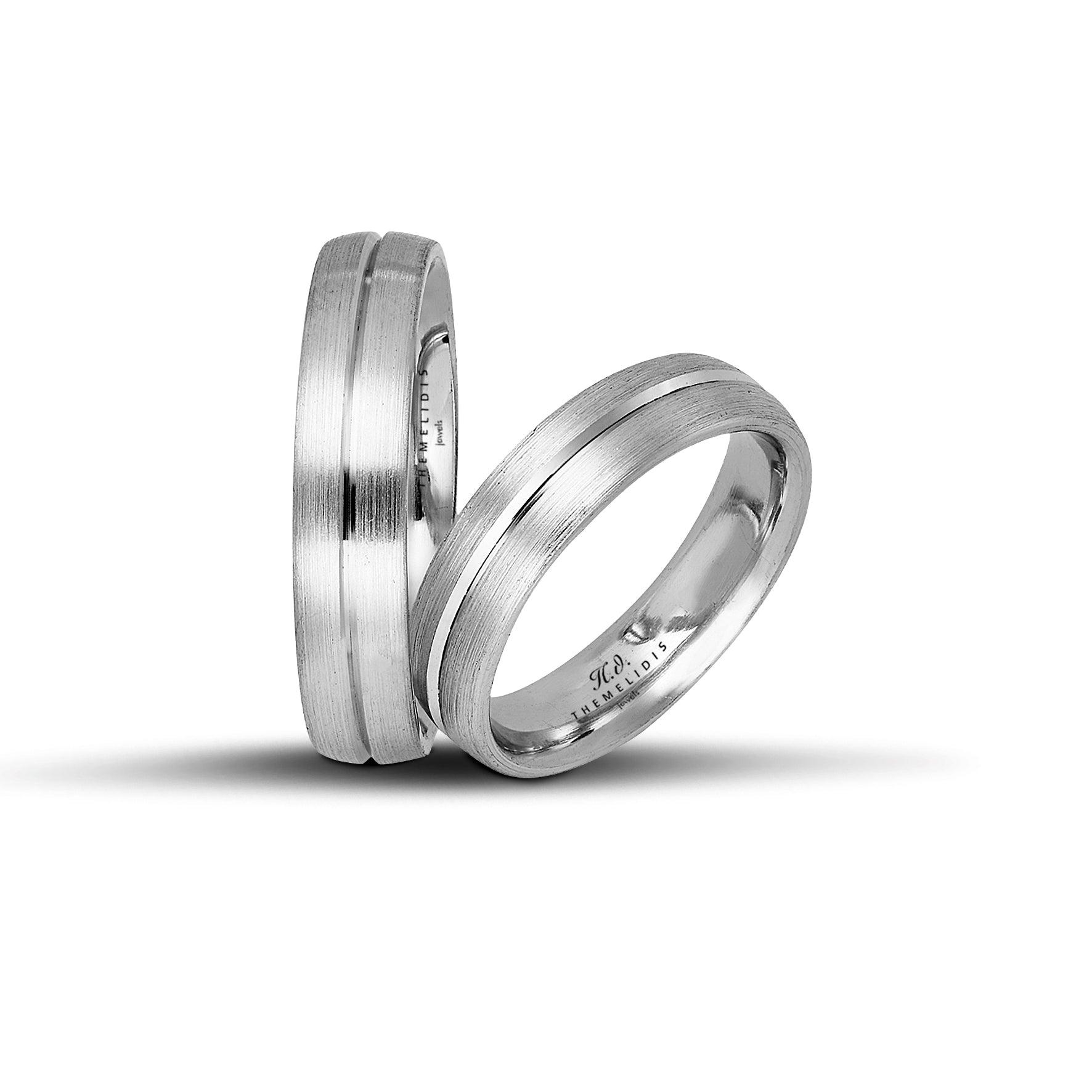 Λευκόχρυσες βέρες γάμου 5 mm σαγρέ με γραμμή στο κέντρο, διαθέσιμες σε 9, 14, 18 ή 22 καράτια, χειροποίητης κατασκευής.