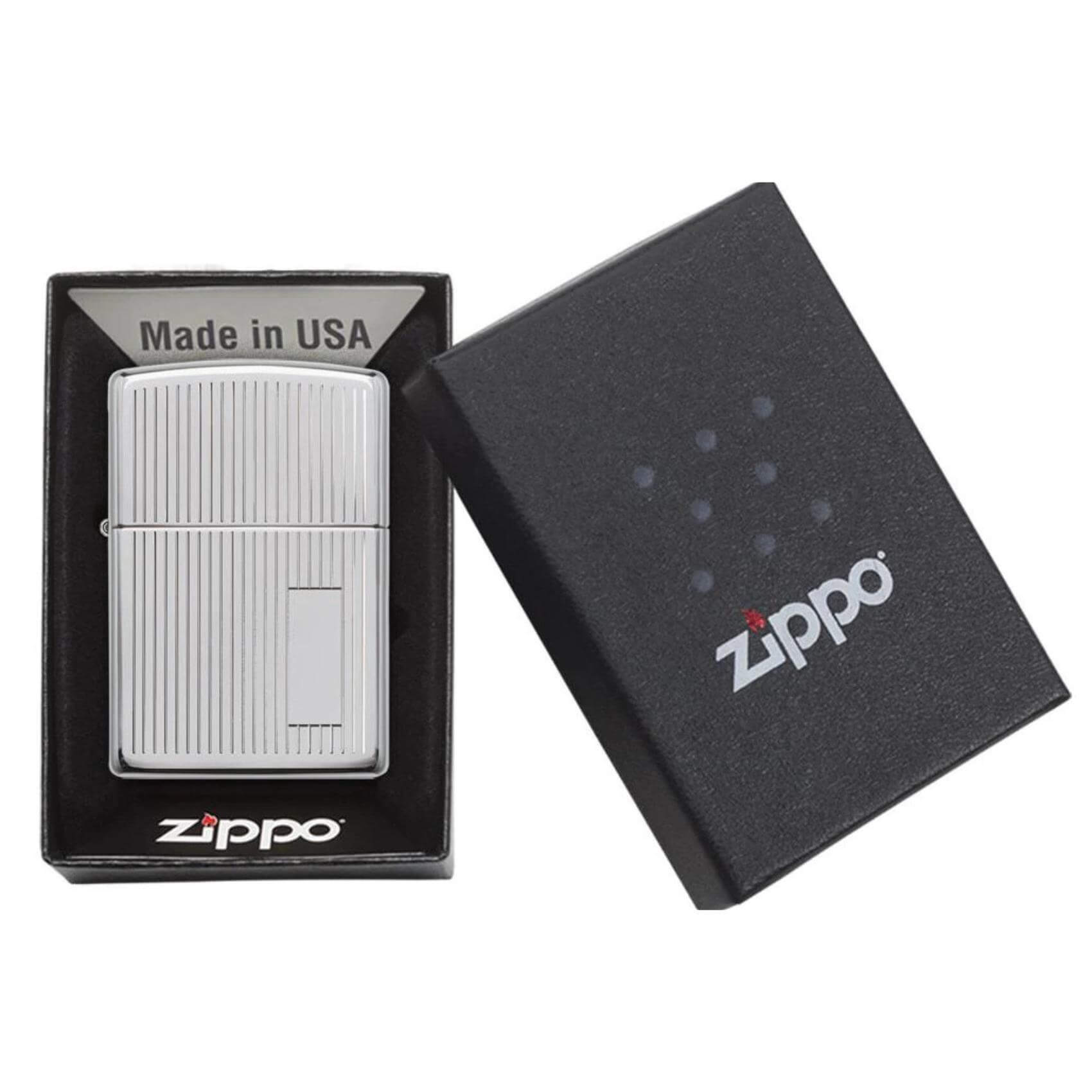 Αντιανεμικός αναπτήρας Zippo Engine Turned 350 σε ασημί μεταλικό χρώμα με κάθετες γραμμές. και δυνατότητα χάραξης.