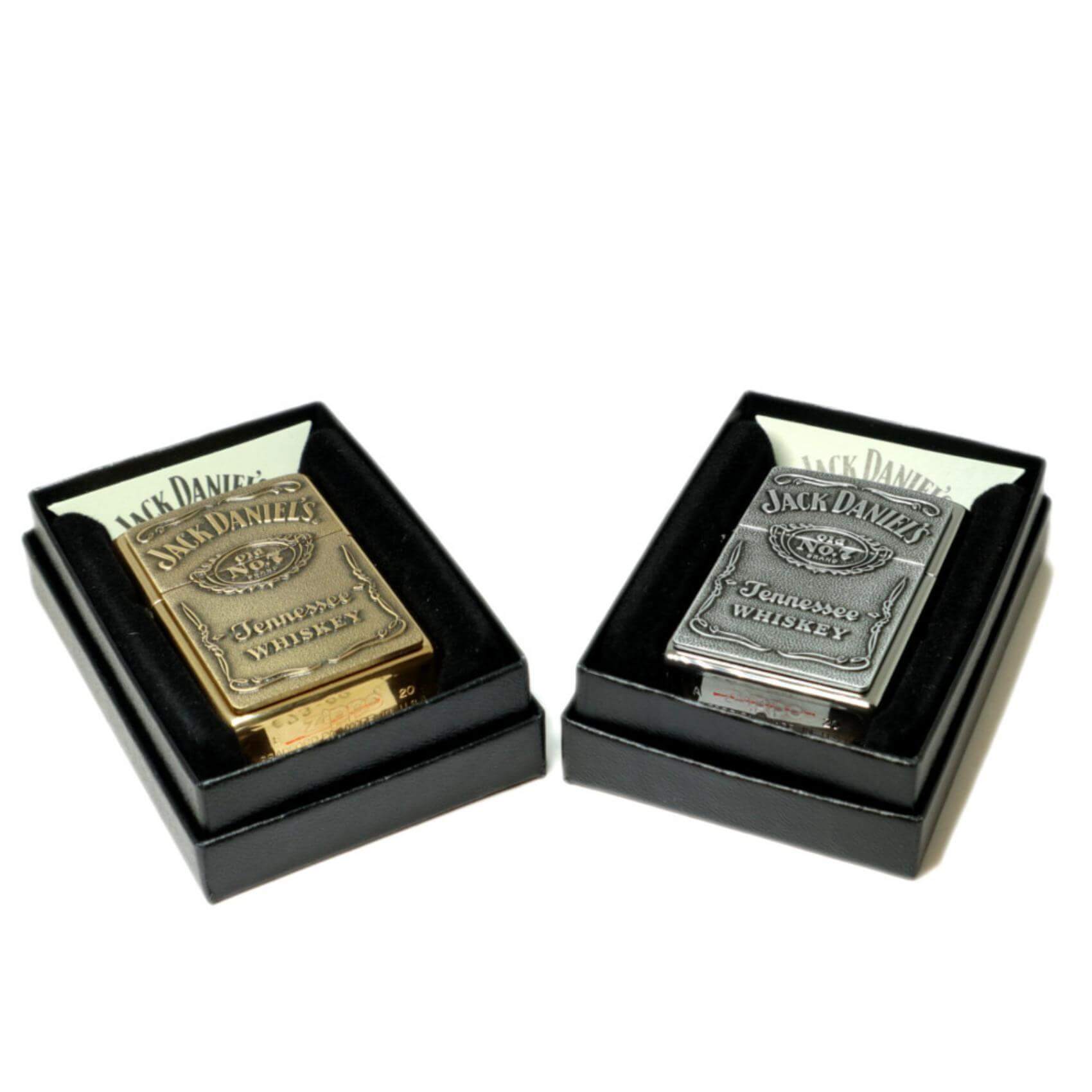 Αντιανεμικός αναπτήρας Zippo Jack Daniels 250JD σε ασημί μεταλικό χρώμα με δυνατότητα χάραξης.