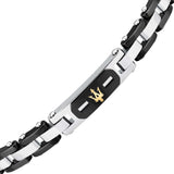 Ανδρικό βραχιόλι Maserati JM424AXU05 από ανοξείδωτο ατσάλι και κεραμικό, με ασημί-μαύρο μπρασελέ και χρυσή τρίαινα, κοντινή λήψη.