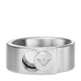 Ανδρικό δαχτυλίδι Emporio Armani EGS3090040 ατσάλινο σε ασημί χρώμα με στρογγυλό ανάγλυφο στοιχείο.