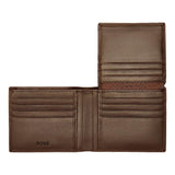Ανδρικό δερμάτινο πορτοφόλι Hugo Boss Classic Smooth HLY403Y ανοιχτό σε καφέ χρώμα.