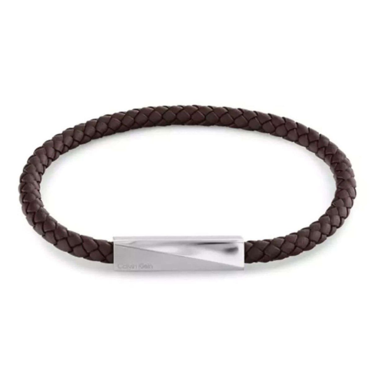 Ανδρικό δερμάτινο βραχιόλι Calvin Klein 35100064 σε καφέ χρώμα με πλεκτό σχέδιο και ασημί κούμπωμα από ανοξείδωτο ατσάλι.
