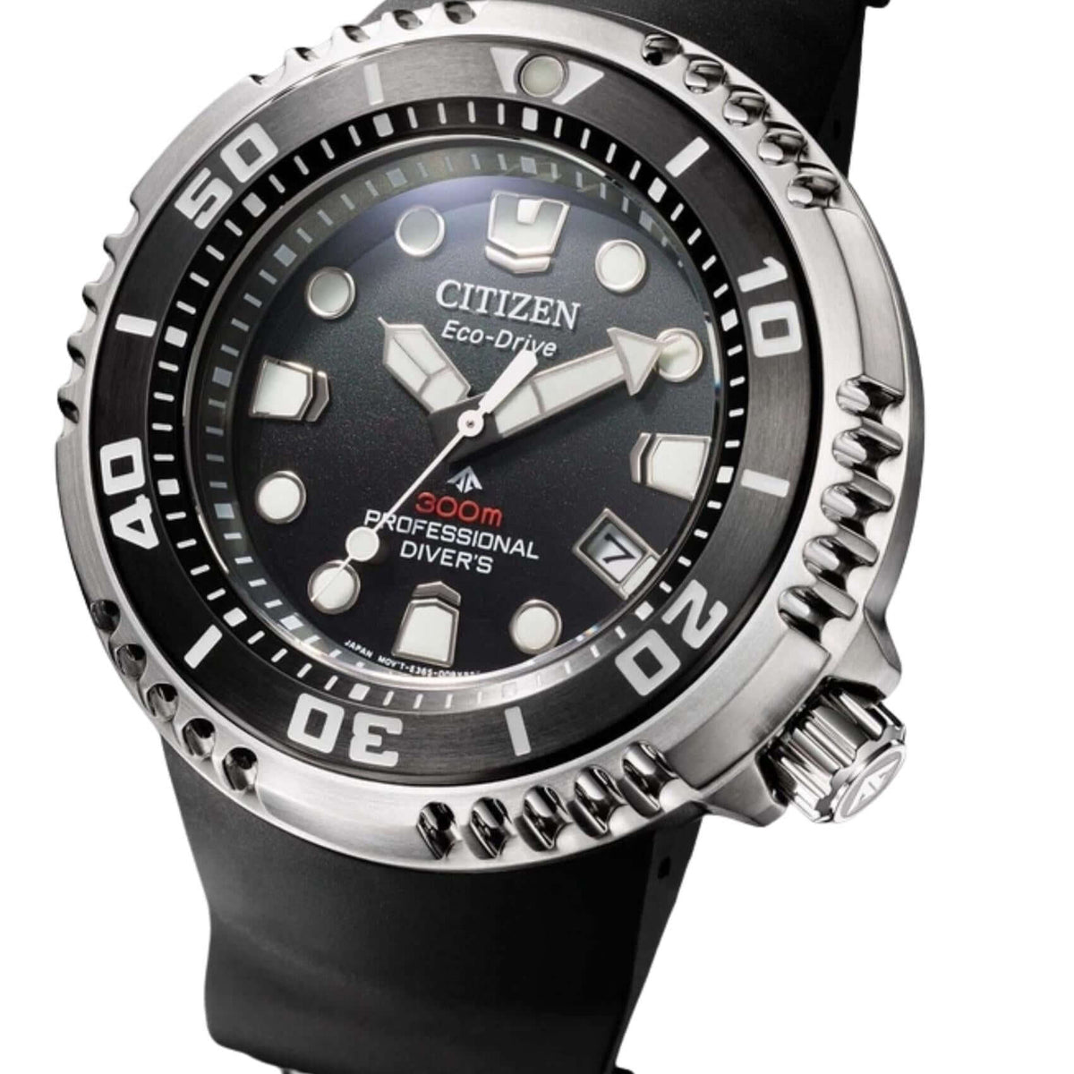 Μαύρο καντράν 46mm του καταδυτικού ρολογιού Citizen Promaster Professional Diver 300 BN1024-01E με ένδειξη ημερομηνίας.