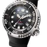 Μαύρο καντράν 46mm του καταδυτικού ρολογιού Citizen Promaster Professional Diver 300 BN1024-01E με ένδειξη ημερομηνίας.