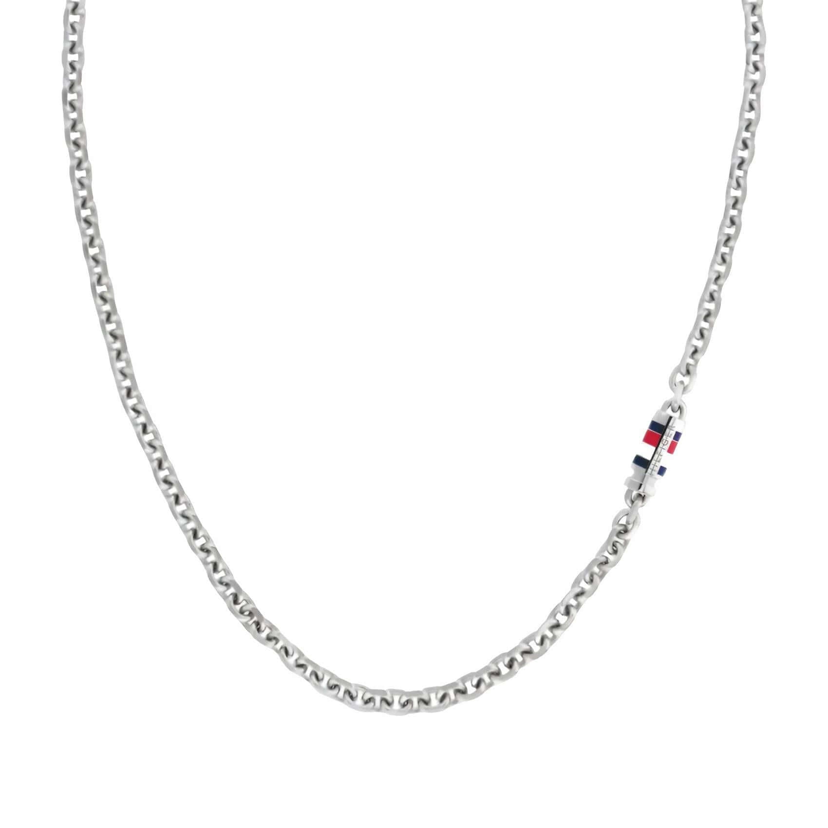 Ανδρικό κολιέ Tommy Hilfiger 2790650 κατασκευασμένο από ανοξείδωτο ατσάλι σε ασημί χρώμα με κυλινδρικό μοτίφ περασμένο στην αλυσίδα.