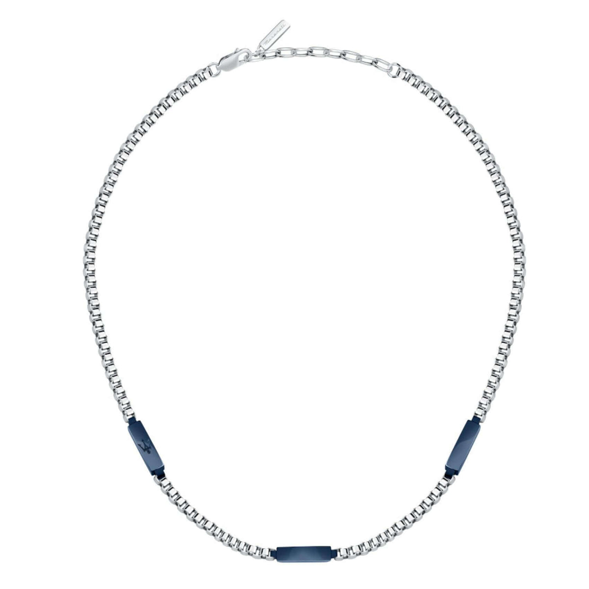 Maserati Ανδρικό κολιέ JM425AVD109 από ανοξείδωτο ατσάλι σε ασημί χρώμα, με μπλε ενσωματωμένα στοιχεία και αλυσίδα 45-50cm.