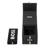 Ανδρικό ρολόι Boss Sealiner 1514322 σε συσκευασία δώρου με ασημί μπρασελέ και μπλε καντράν.